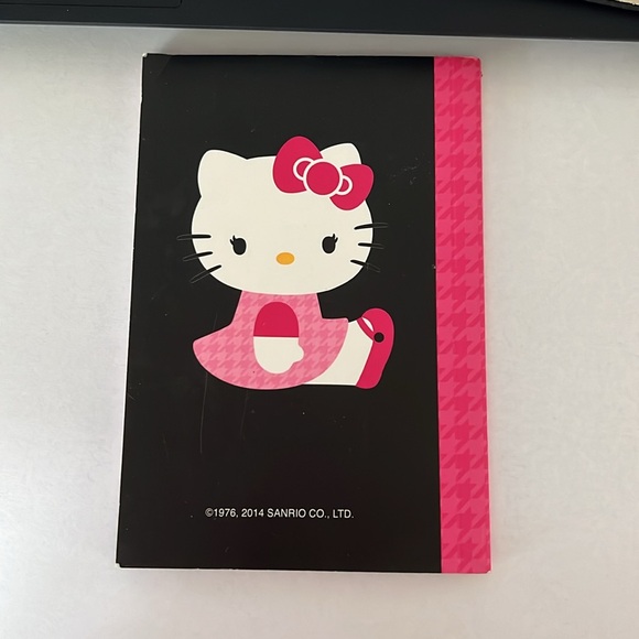 Mini Hello Kitty Notebook - Picture 2 of 7